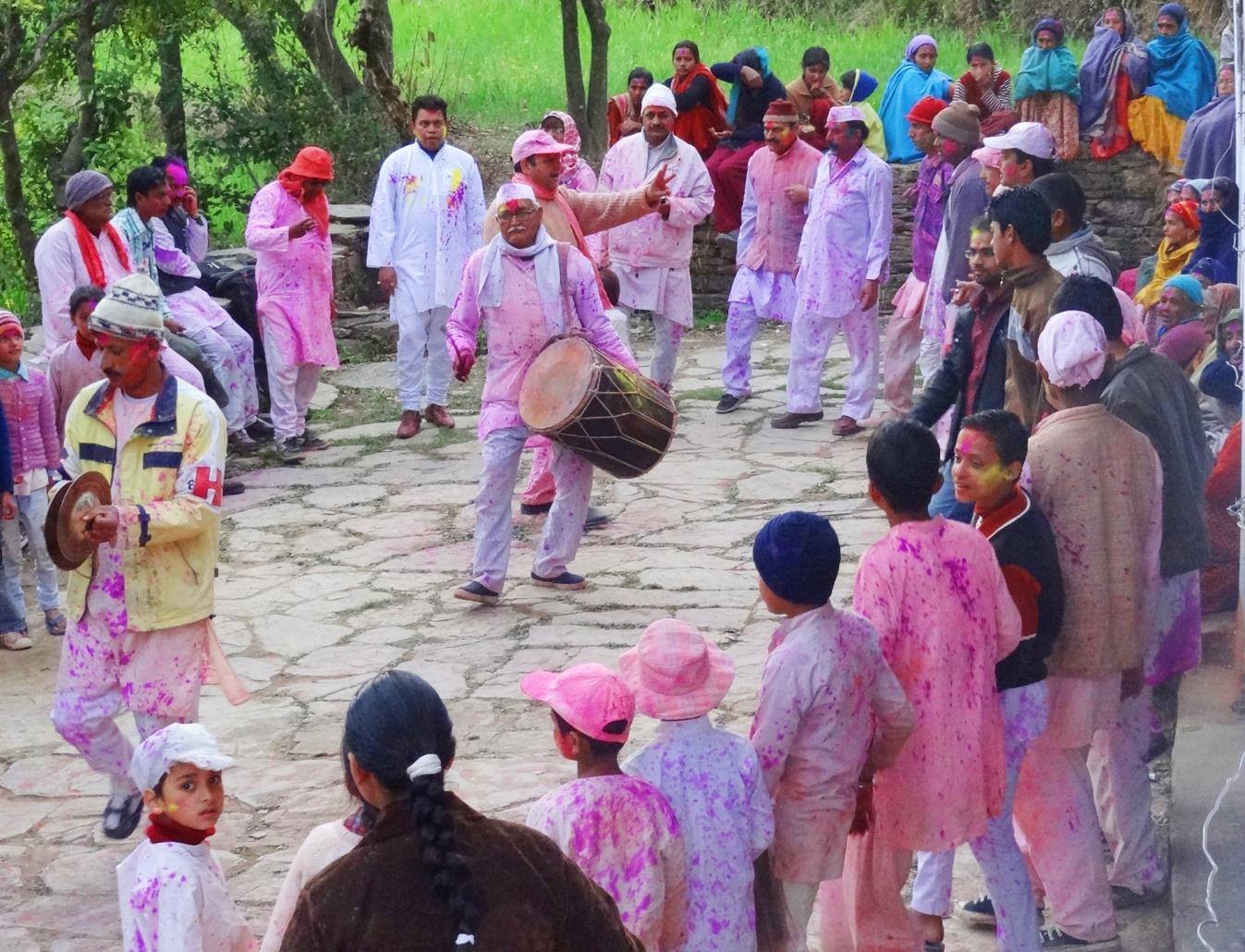 kumoani holi history